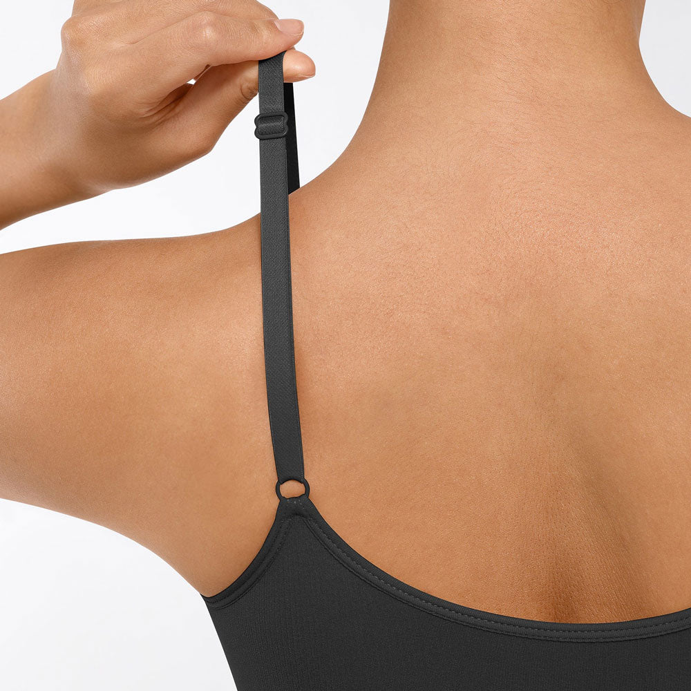 Bezšuvju pilna auguma koriģējošais bodijs ar sēžamvietas pacelšanas efektu un regulējamām lencēm – sieviešu shapewear ar šortu daļu, melns, regulējamas lencītes
