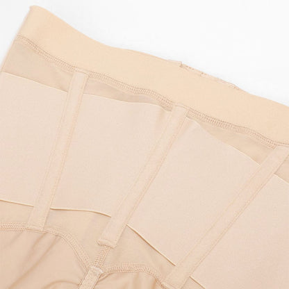 stingri koriģējoša veļa sievietēm formas iegūšanai - bēšas krāsas koriģejošie šorti ar augsto malu, materiāla tuvplāns