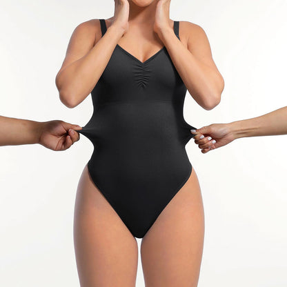 Melns bodijs ar iebūvētu krūšturi – mugurpuses skats bez redzamām vīlēm. priekšpuses skats