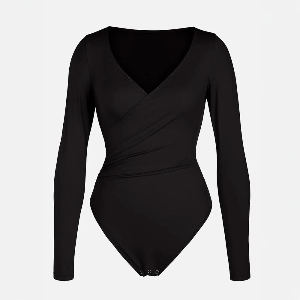 melns garroku bodijs ar koriējošo efektu, uz balta fona, produkta foto