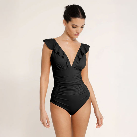 Koriģējošs kopējais peldkostīms ar V-veida izgriezumu un volāniem - priekšskats uz modeles