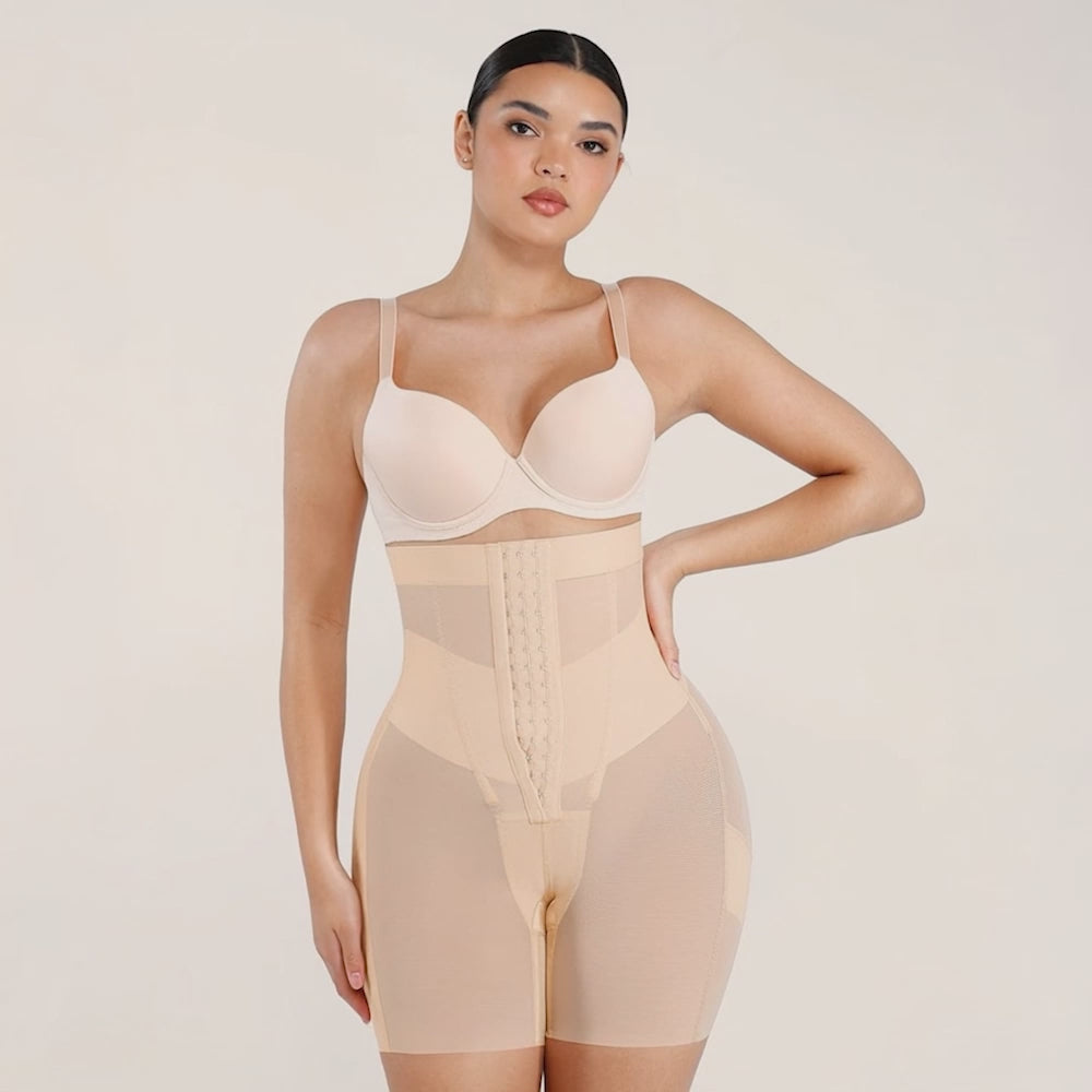 Koriģējošie šorti ar augsto jostasvietu un sietiņaudumu – sieviešu shapewear apakšveļa, video kopskats